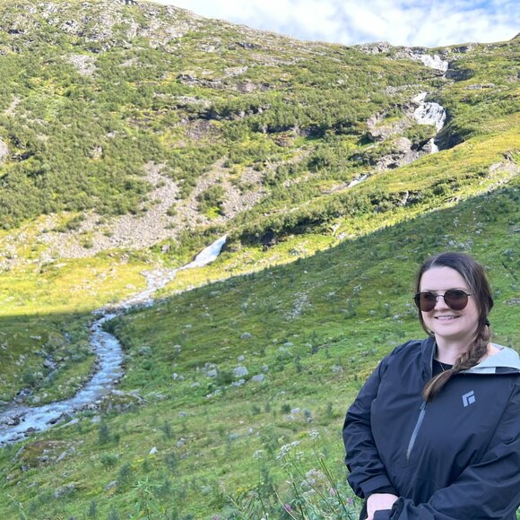 Meet your Posher, Brandy - Picture 13 of 15